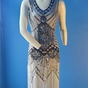 1920s inspired Silver sequined flapper dress size small, NWT